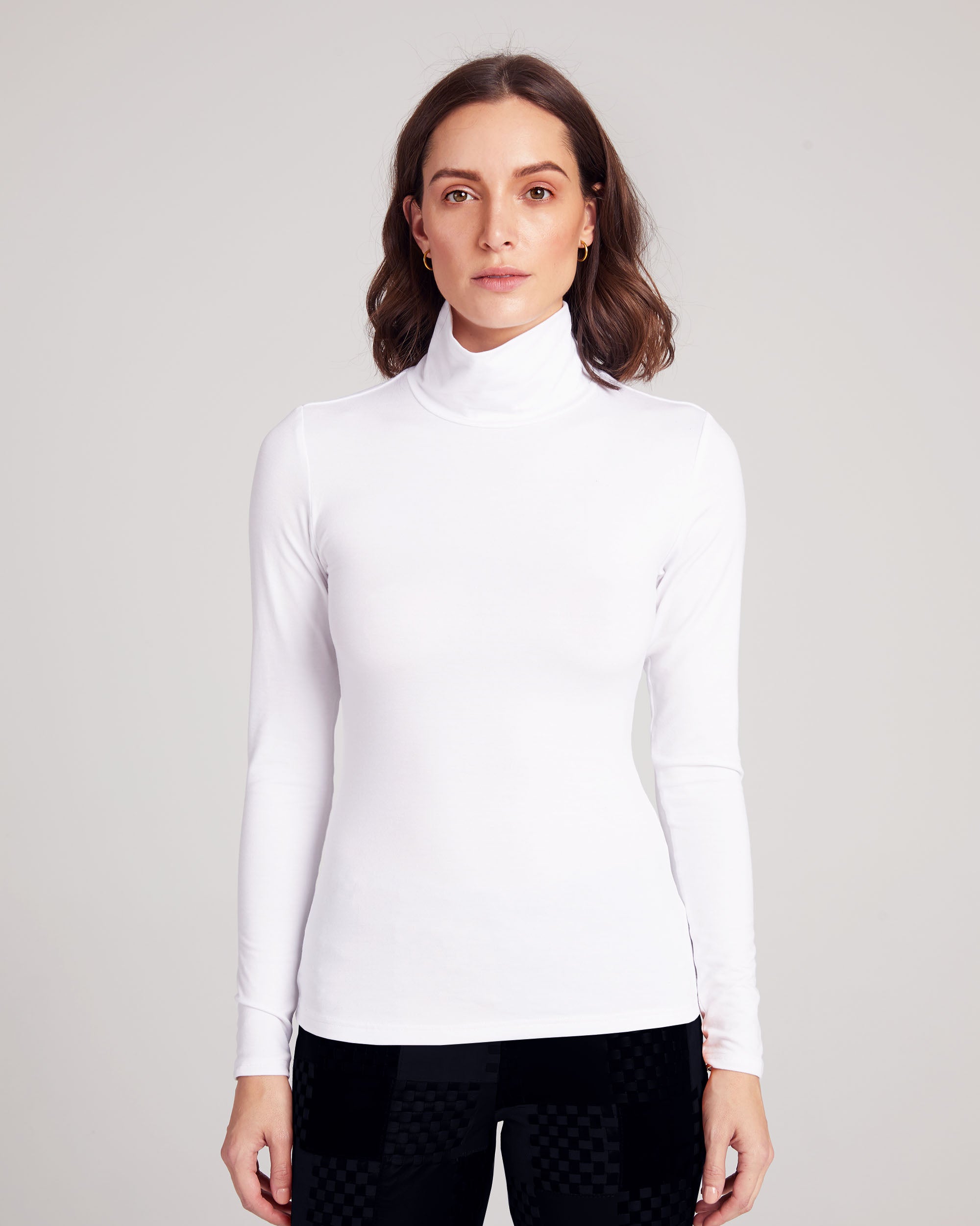 SUSTAINABLE FITTED TURTLENECK TOP - Alynn Designs
